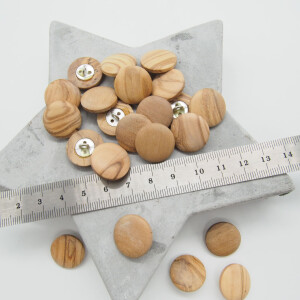 OLIVE WOOD EYELET BUTTON NATURE 18 mm