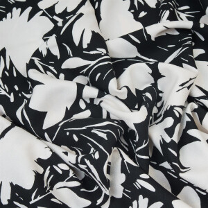 VISCOSE FLORAL SHADE CREAMY WHITE