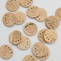 WOODEN BUTTON FUNNY FACES FINN 18 mm